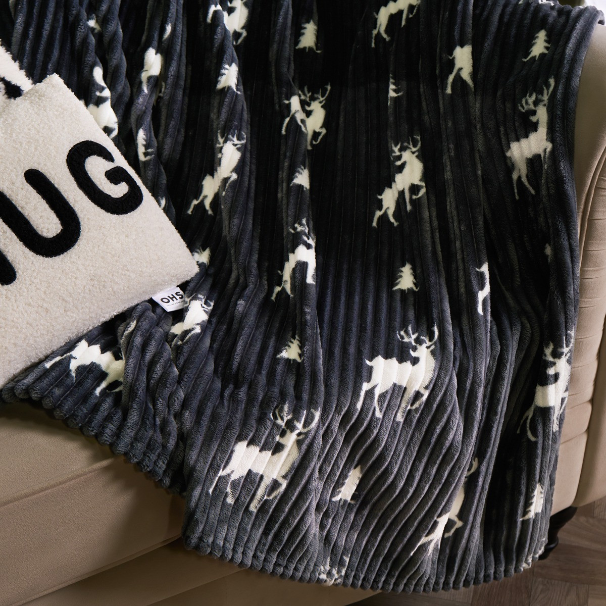 OHS Ribbed Stag Throw Sherpa Reverse - Grey>