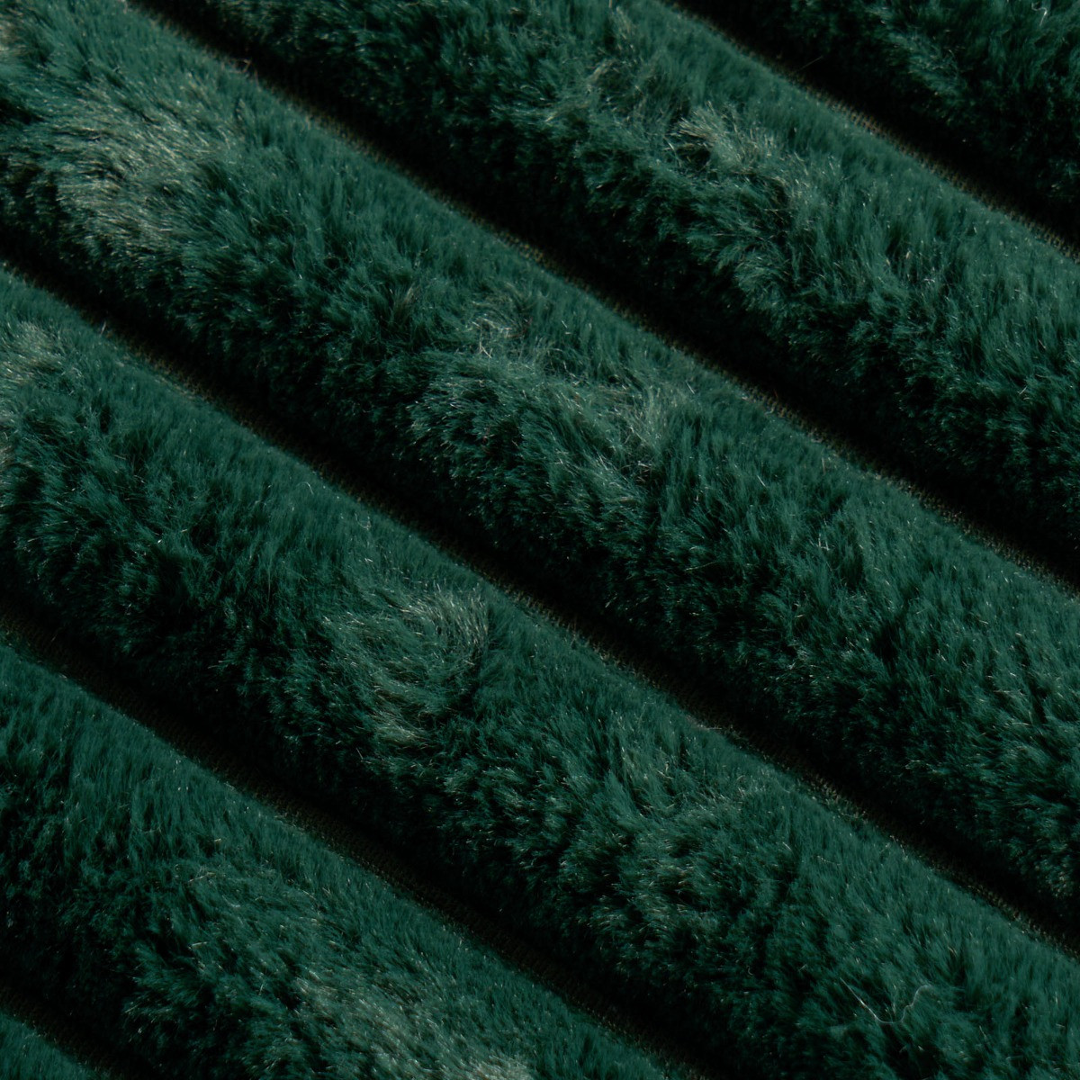 OHS Faux Fur Thick Ribbed Throw - Green>