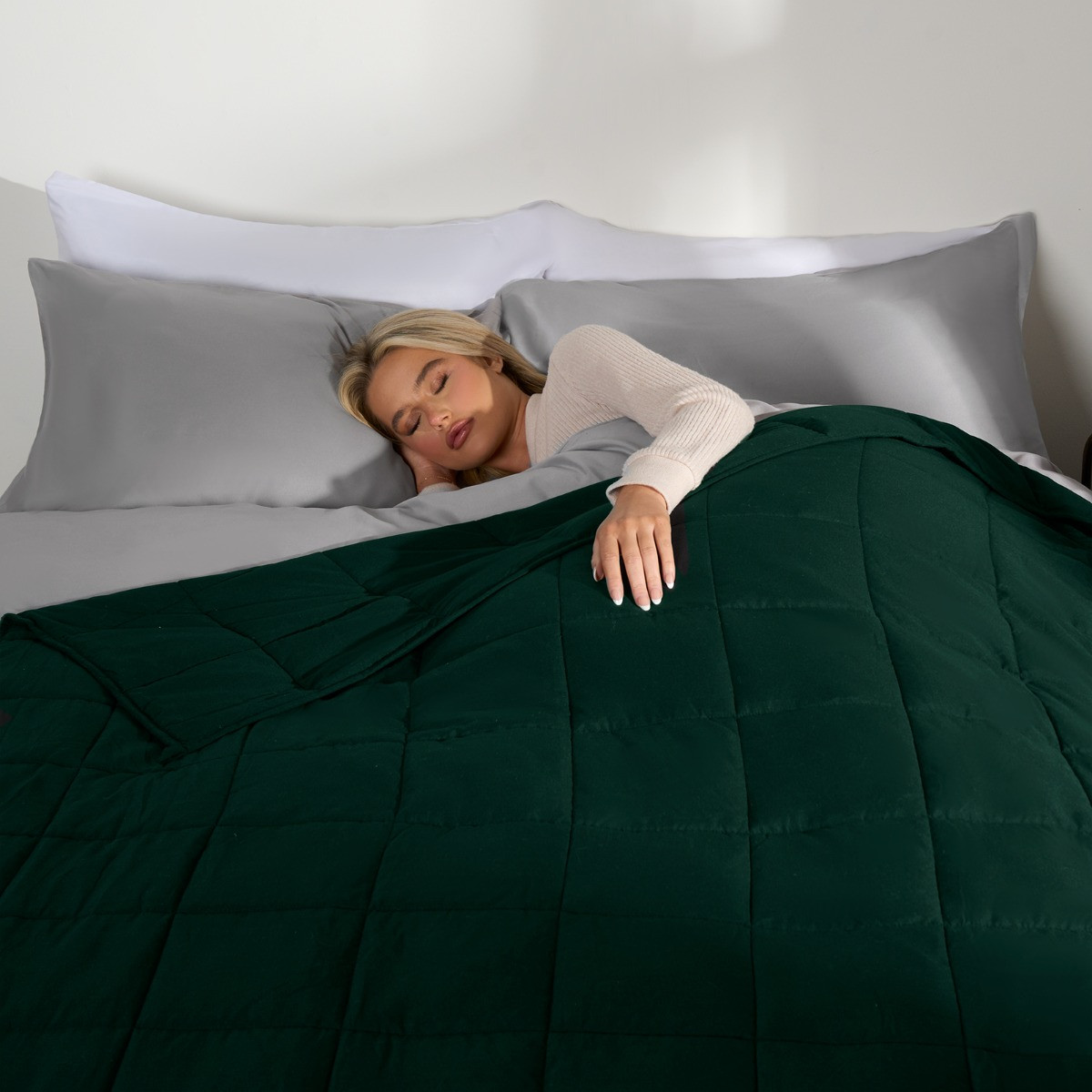 OHS Supersoft Weighted 8kg Blanket, Forest Green - 150 x 200cm>