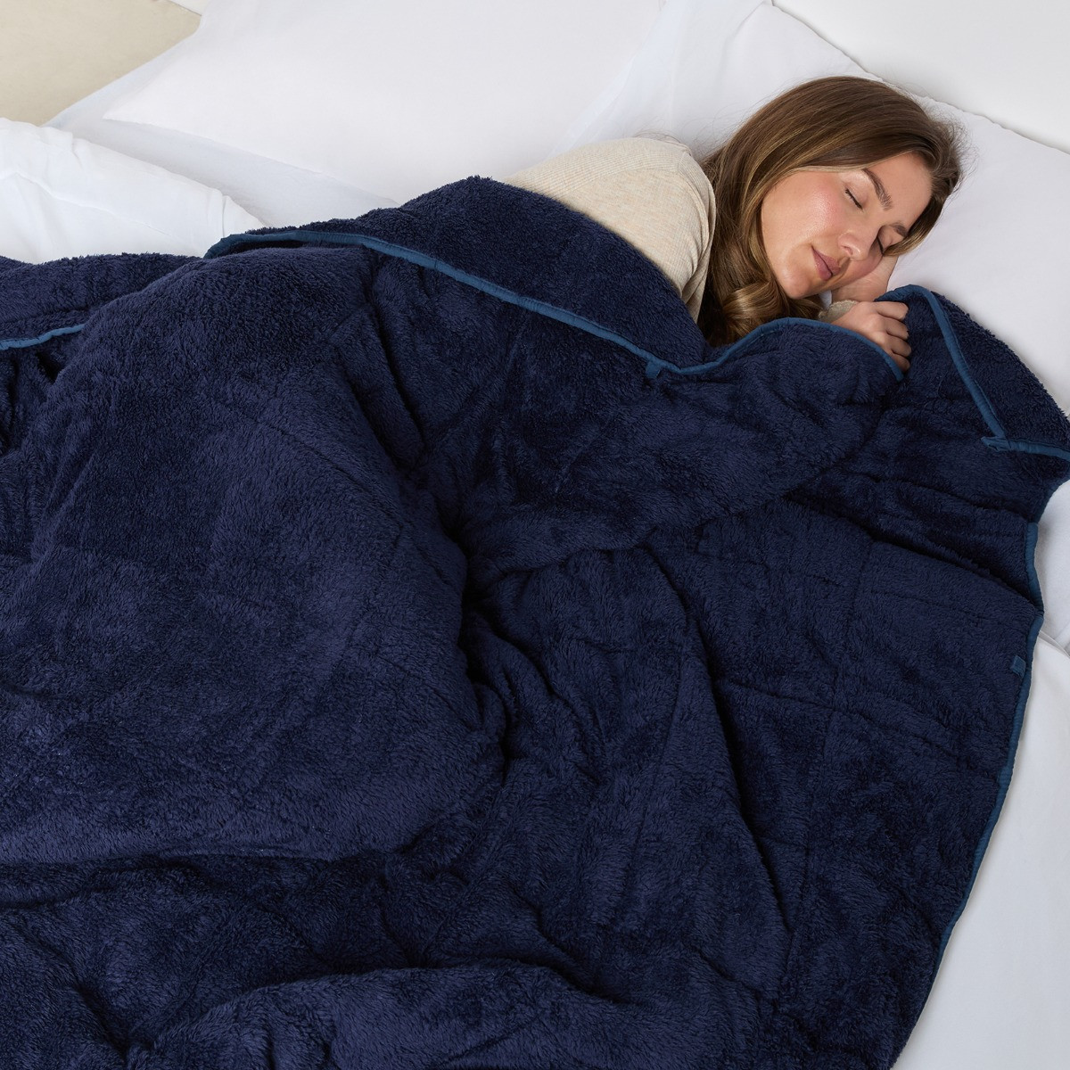 OHS Teddy Fleece Quilted Weighted Blanket - Navy>