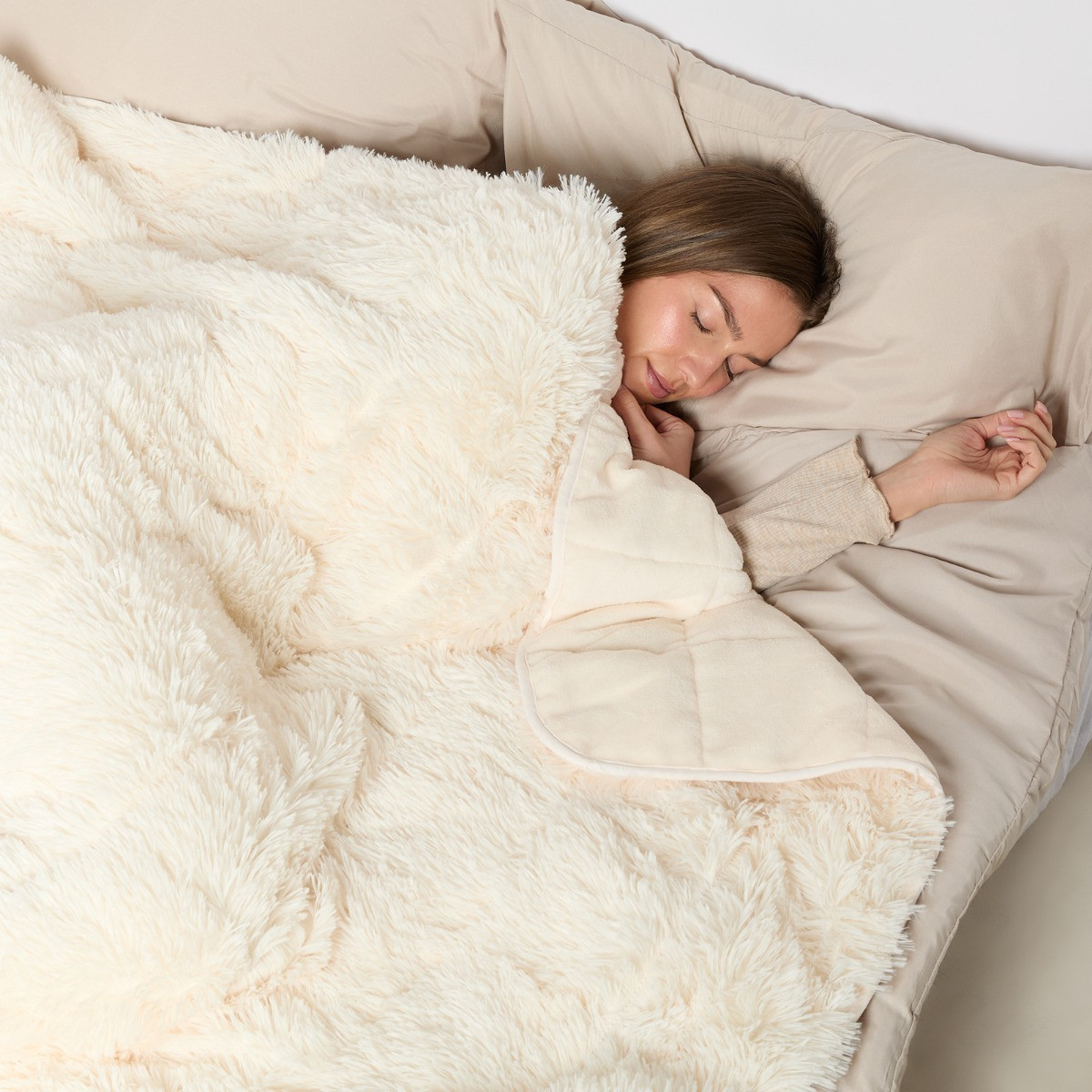 OHS Fluffy Faux Fur Weighted Blanket, Cream - 8kg>