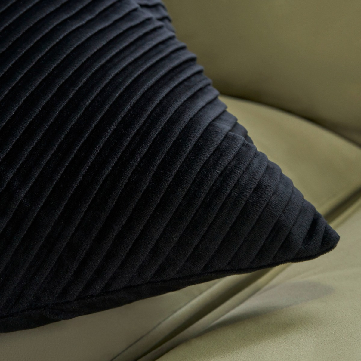 OHS 2 Pack Pleated Velvet Cushion Covers, Black - 45 x  45cm>
