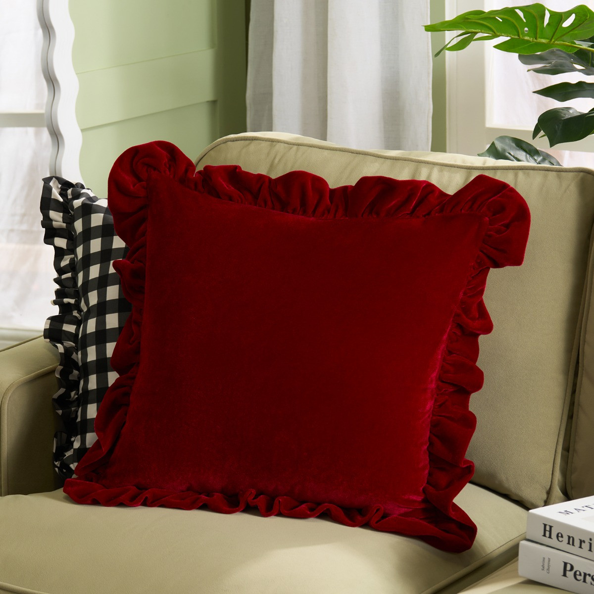 OHS Velvet Plush Cushion Cover - Red>