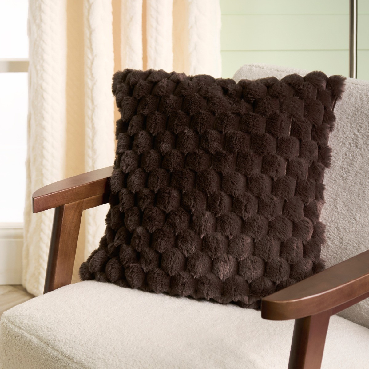 OHS Thick Faux Fur Waffle Cushion Covers - Chocolate>