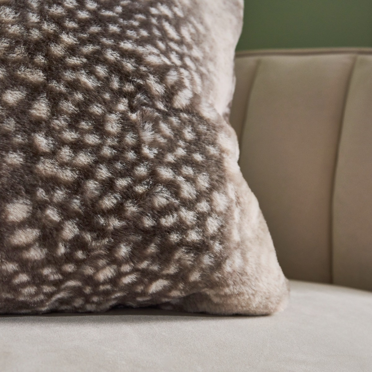 OHS Fawn Faux Fur Cushion Covers - Mink/White>