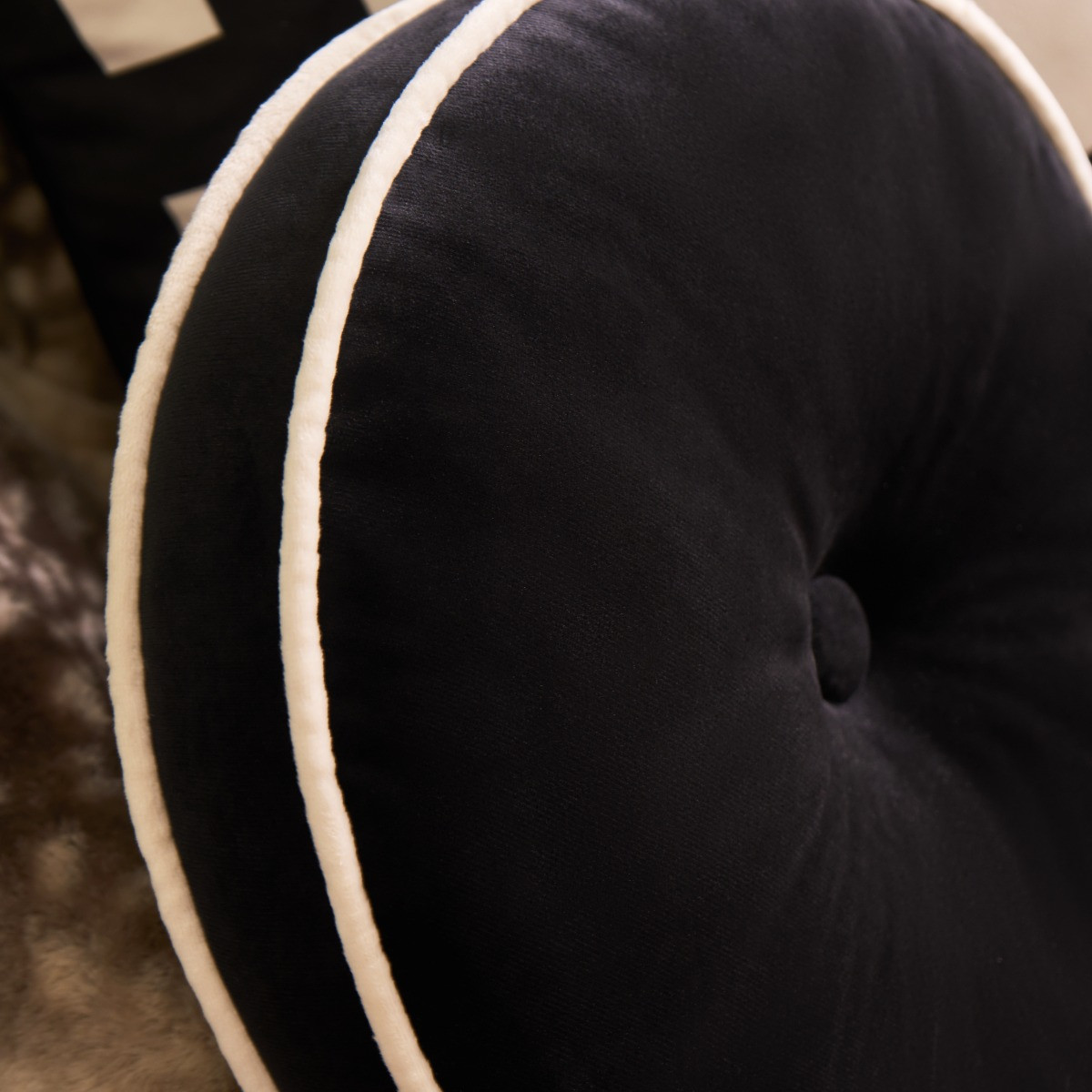OHS Velvet Round Shaped Cushion, Black/Cream>