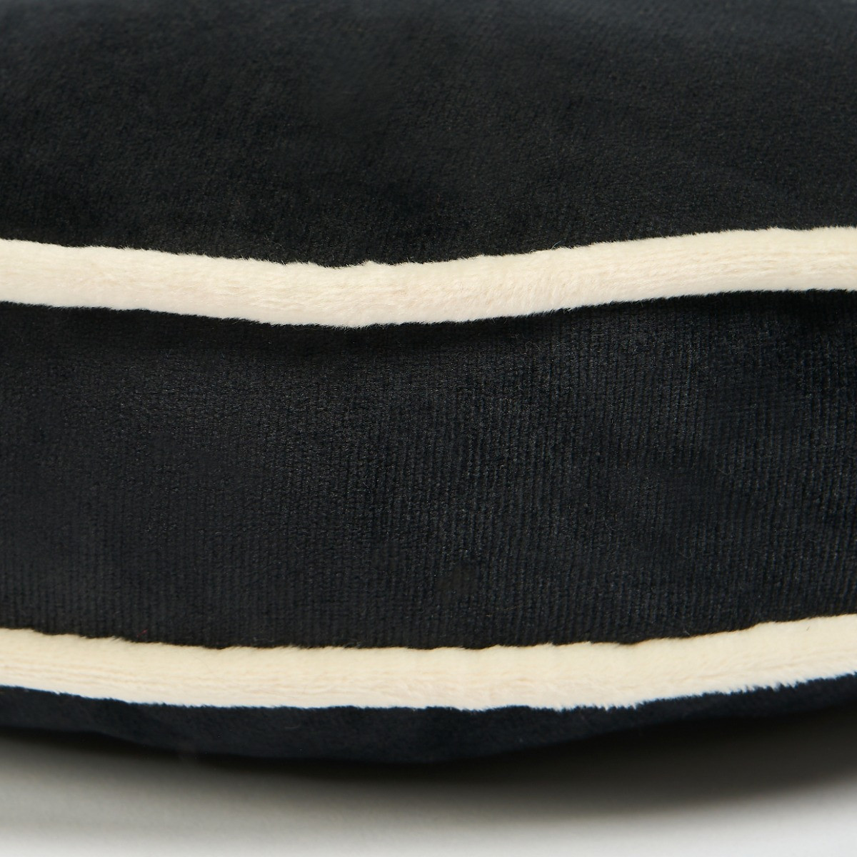 OHS Velvet Round Shaped Cushion, Black/Cream>