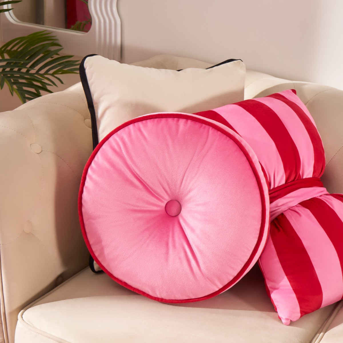 OHS Velvet Round Shaped Cushion - Pink/Red>