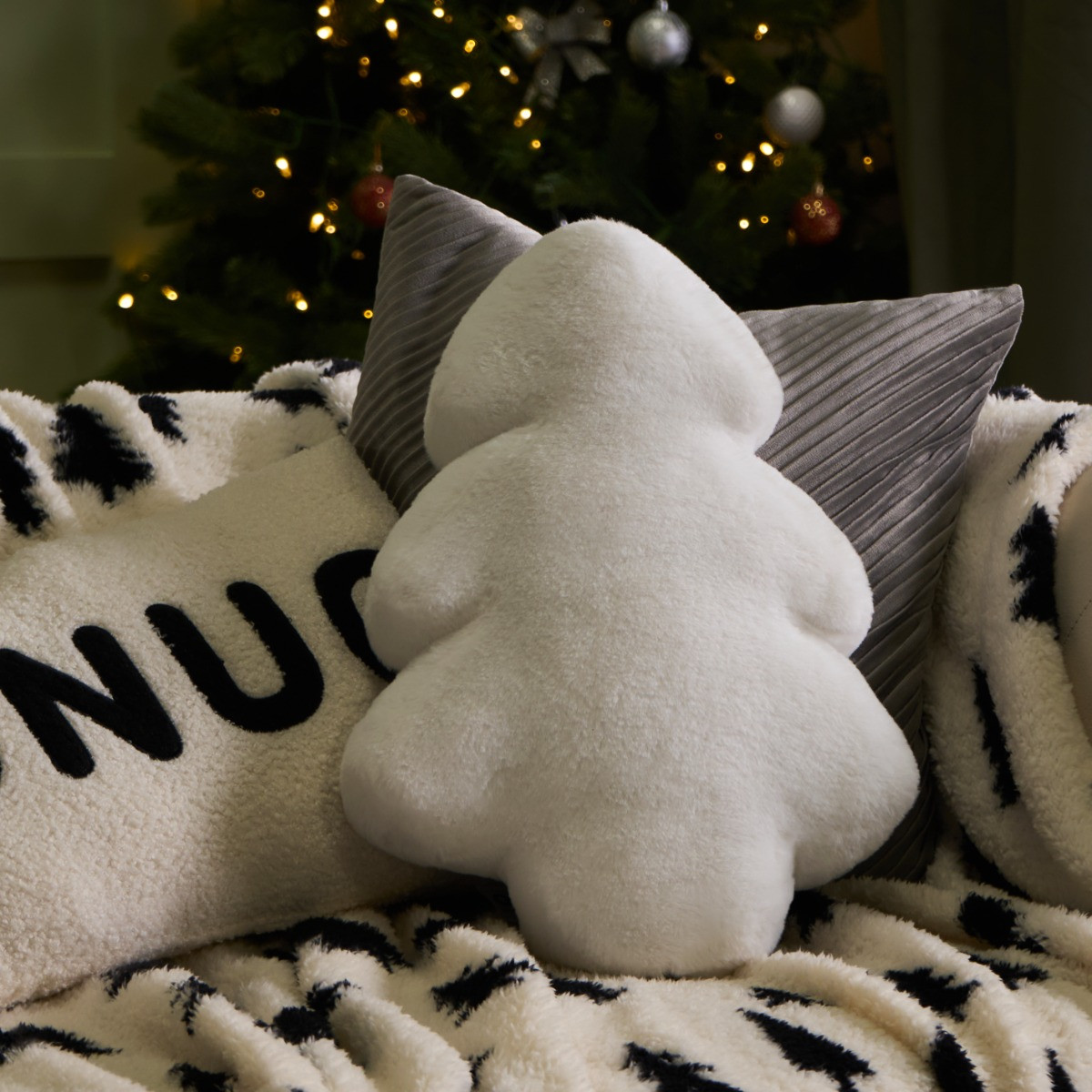 OHS Faux Fur Winter Tree Cushion - White>