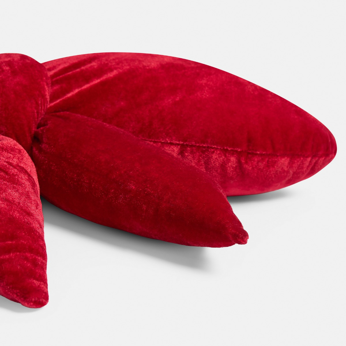 OHS Velvet Bow Shaped Cushion - Red>