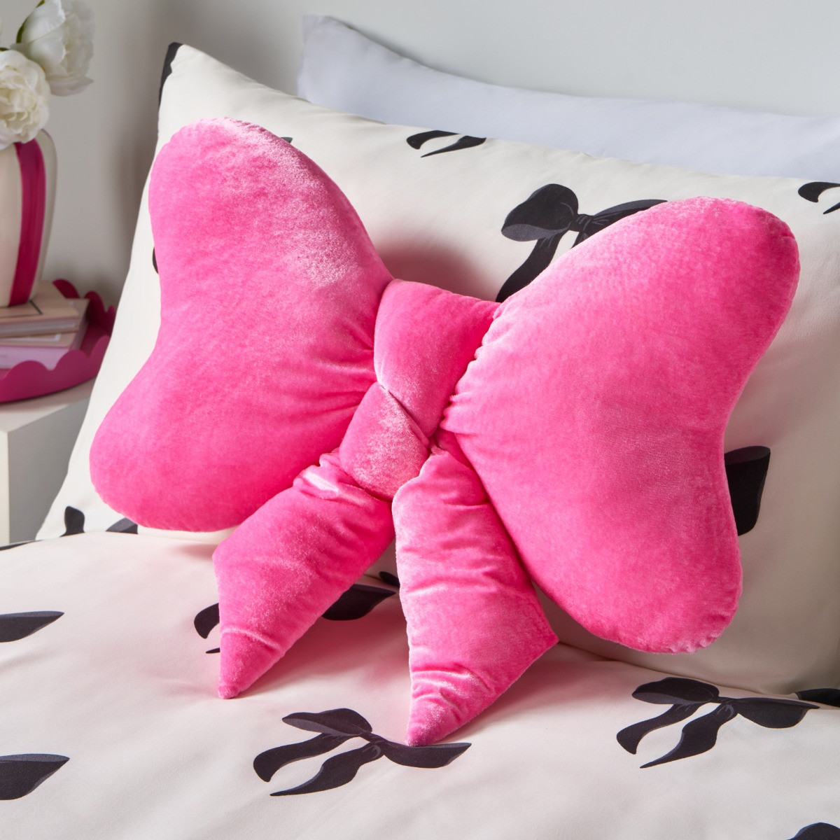 OHS Velvet Bow Shaped Cushion - Pink >