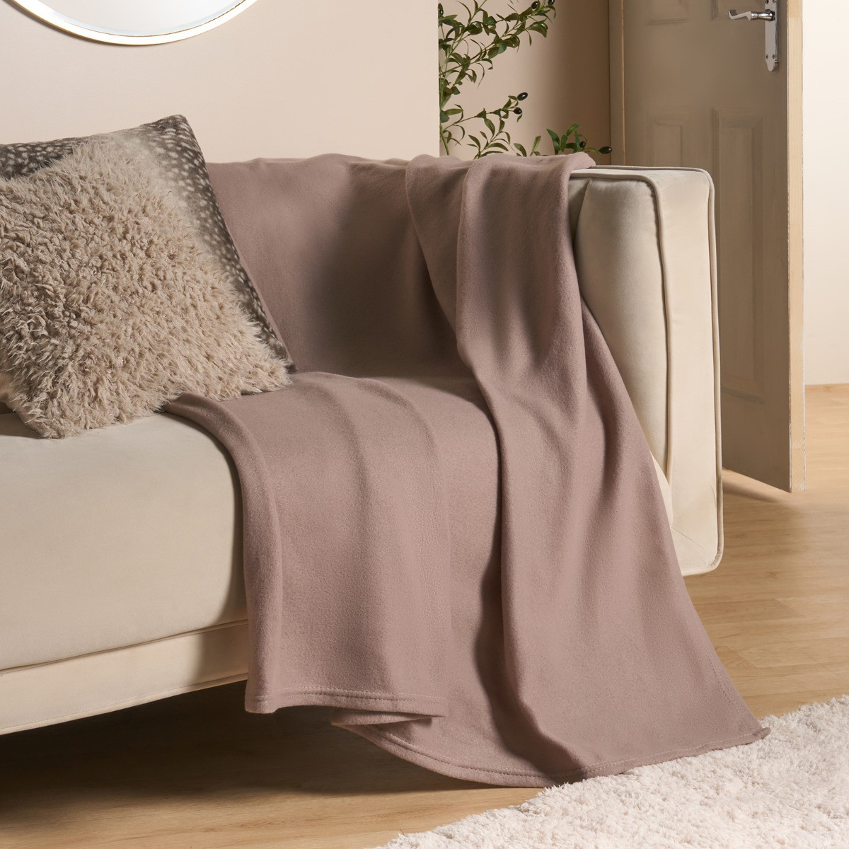 OHS Plain Fleece Throw - Mocha>