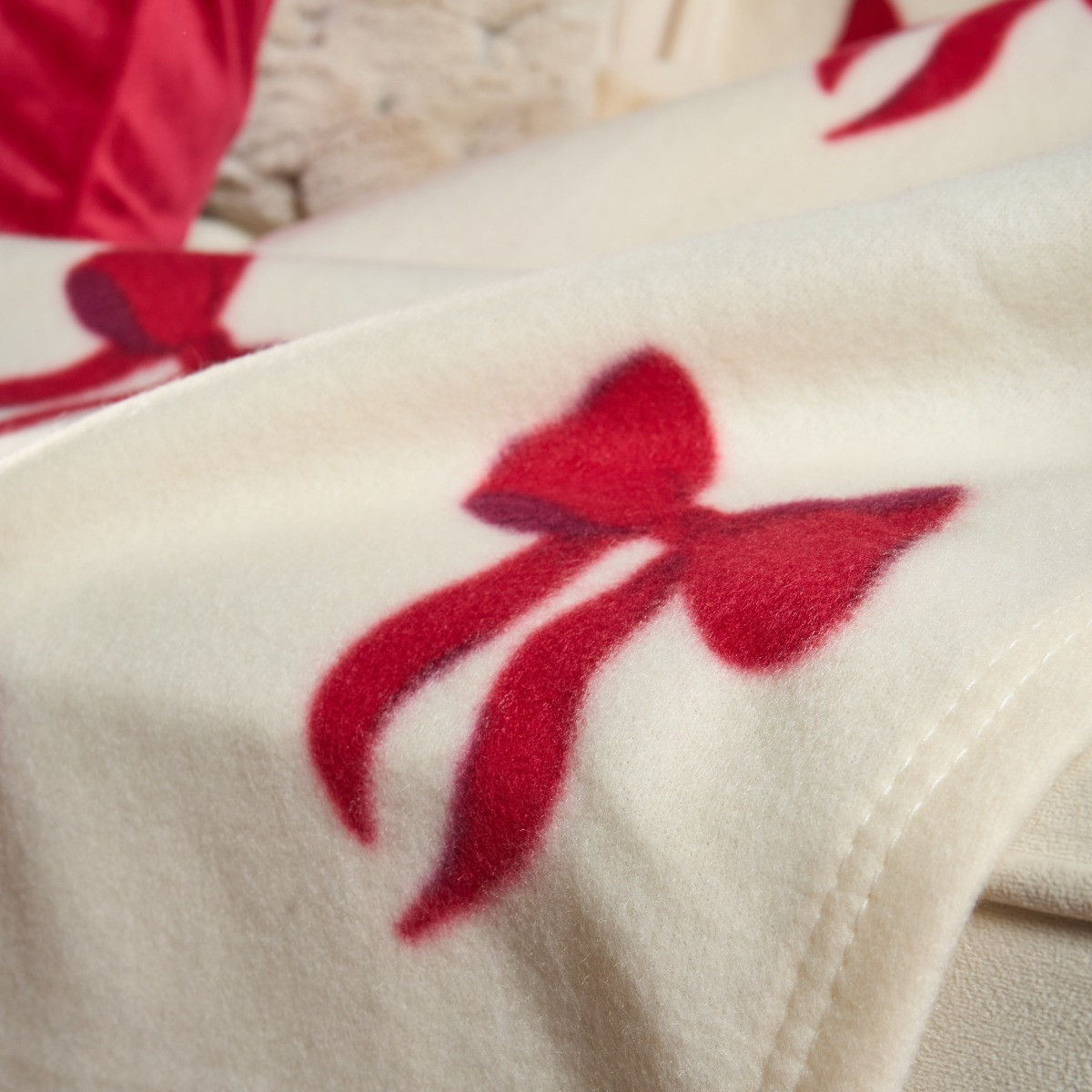 OHS Bow Print Fleece Throw - Cream/Red >
