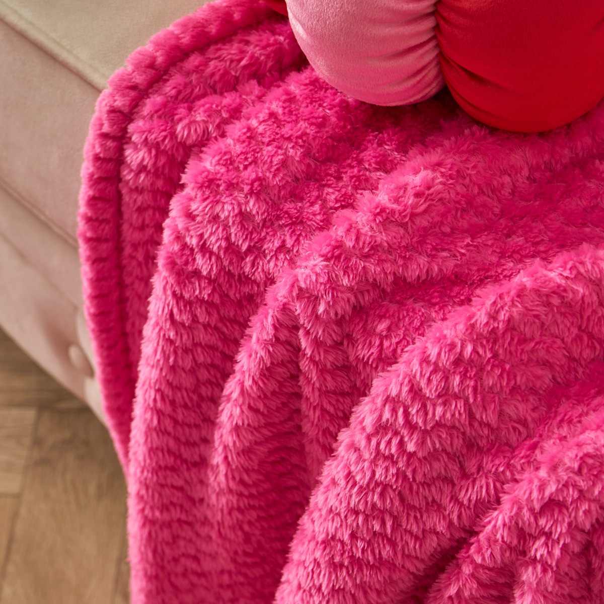 OHS Waffle Fleece Throw, Hot Pink - 200 x 240cm>