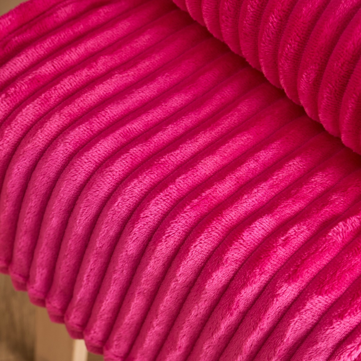 OHS Ribbed Fleece Throw - Hot Pink>