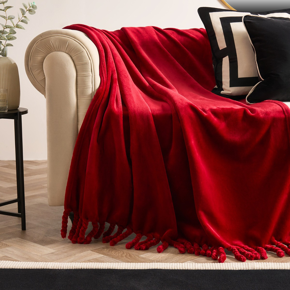 OHS Ultra Soft Tassel Throw - Red>