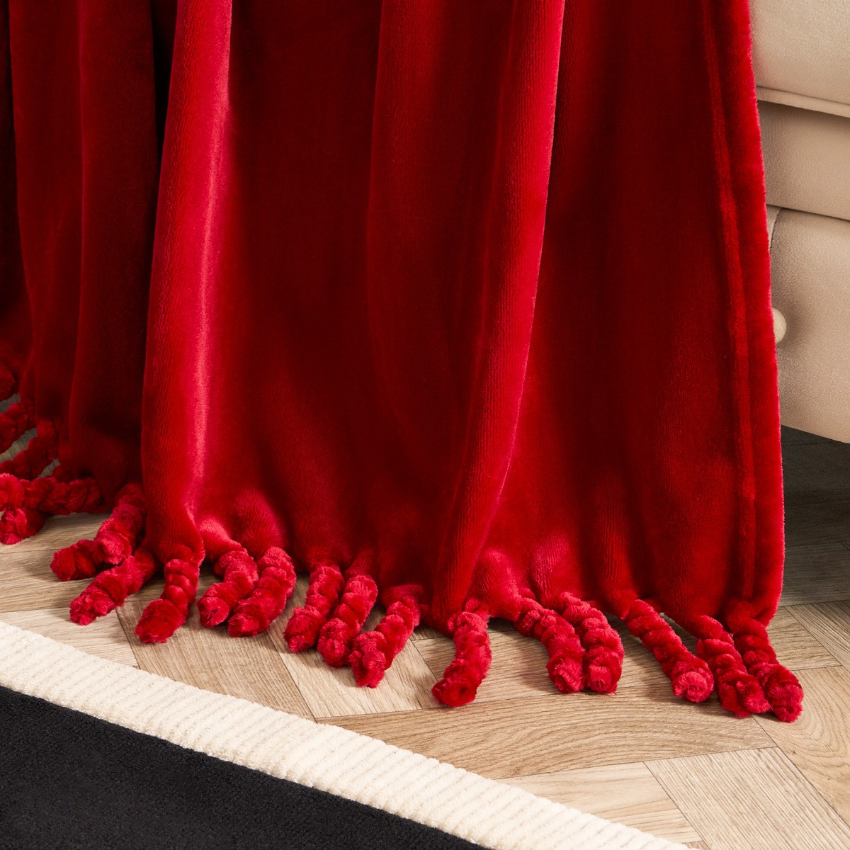 OHS Ultra Soft Tassel Throw - Red>