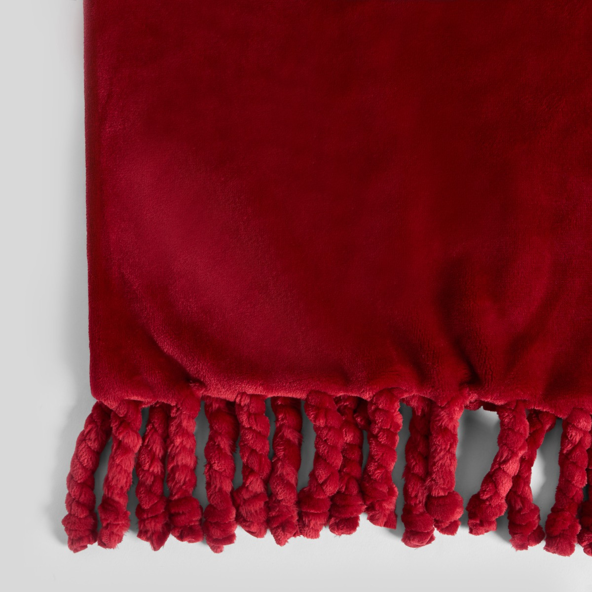 OHS Ultra Soft Tassel Throw - Red>