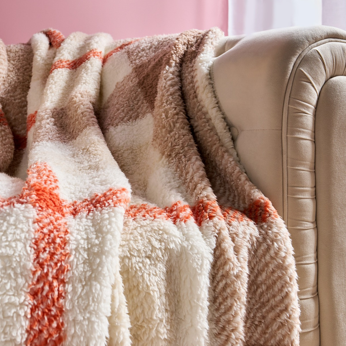 OHS Check Tassel Sherpa Throw - Rust>