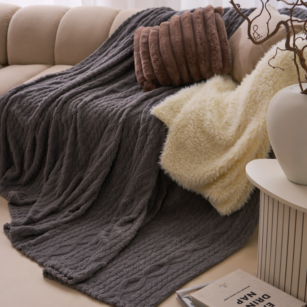 OHS Cable Knit Family Throw - Grey>