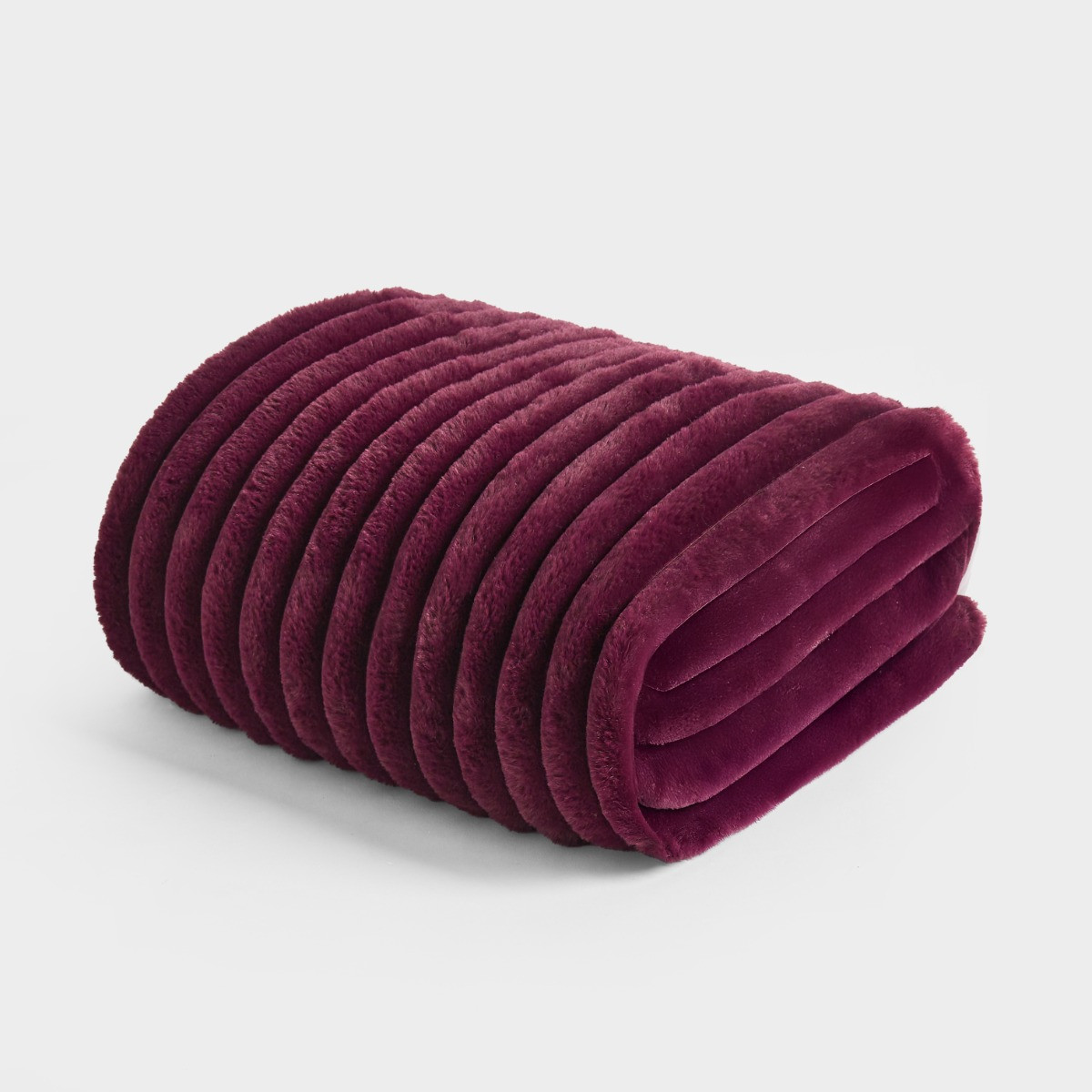 OHS Faux Fur Thick Ribbed Throw - Burgundy>