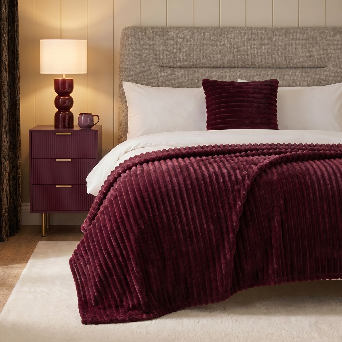 OHS Faux Fur Thick Ribbed Throw - Burgundy>