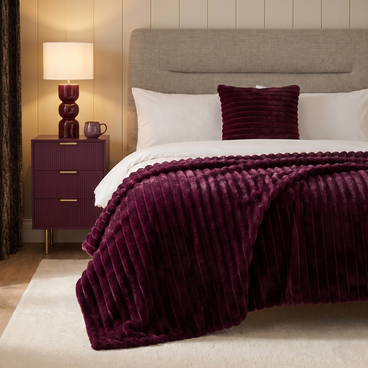 OHS Faux Fur Thick Ribbed Throw - Burgundy>