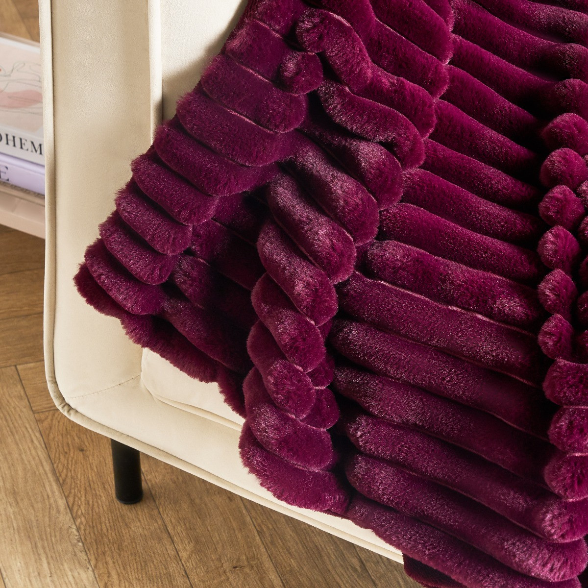 OHS Faux Fur Thick Ribbed Throw - Burgundy>
