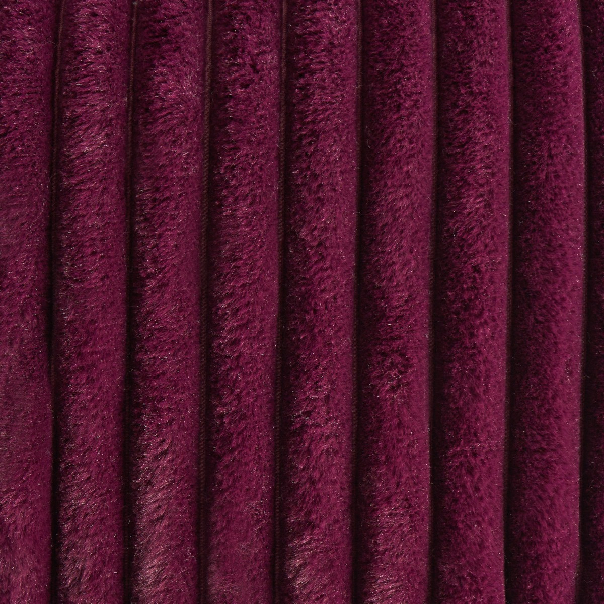 OHS Faux Fur Thick Ribbed Throw - Burgundy>