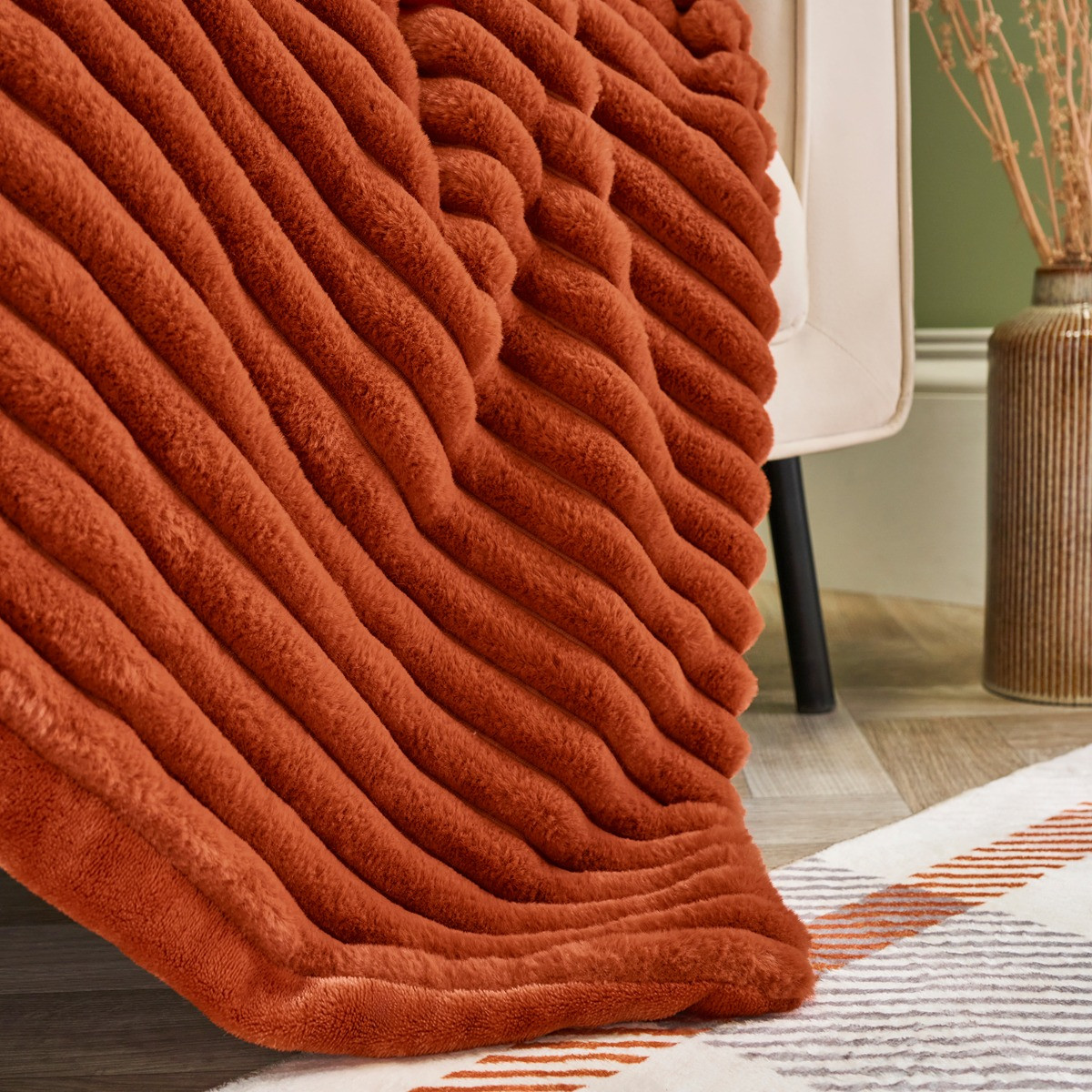 OHS Faux Fur Thick Ribbed Throw - Rust>