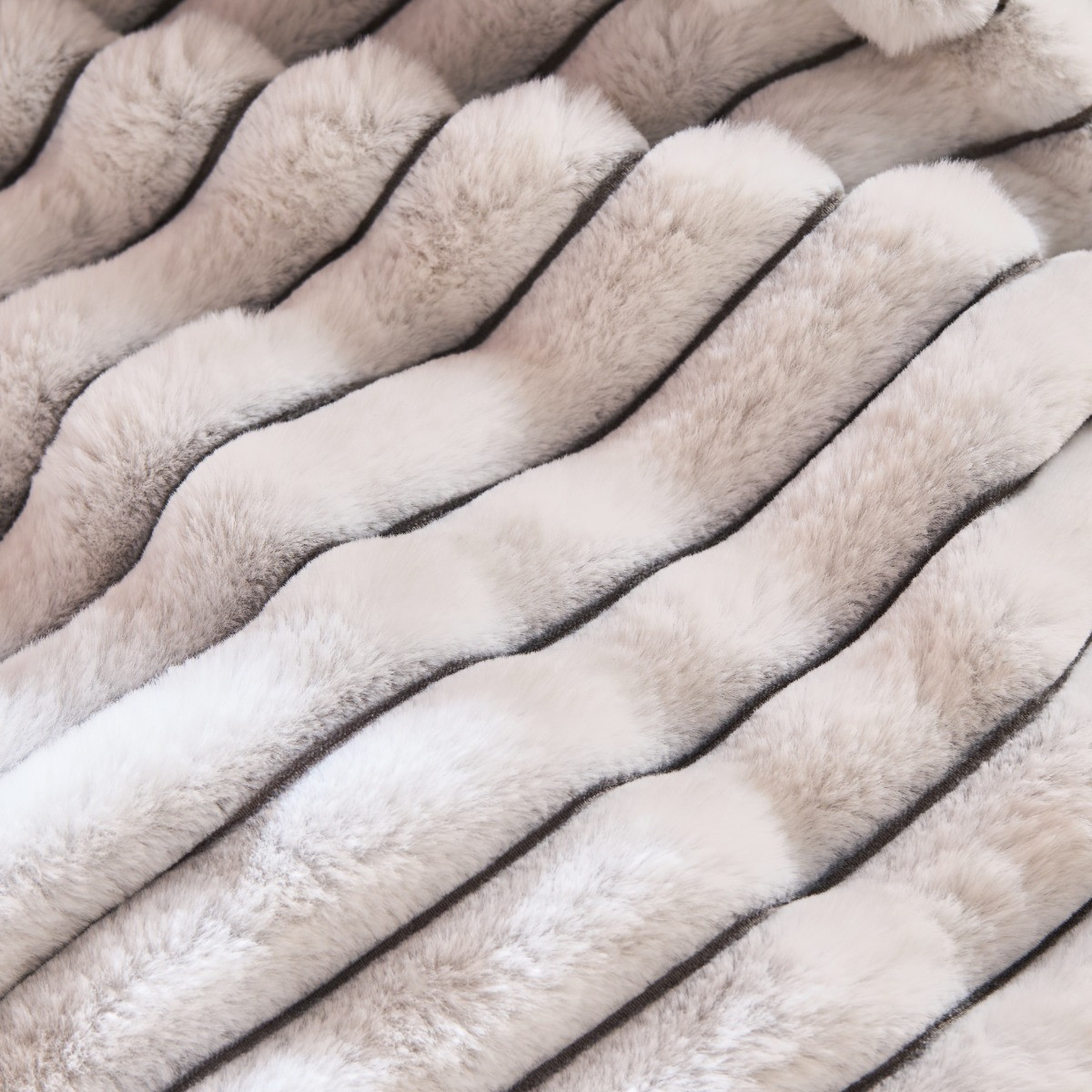 OHS Two Tone Faux Fur Thick Ribbed Throw - Grey/White>