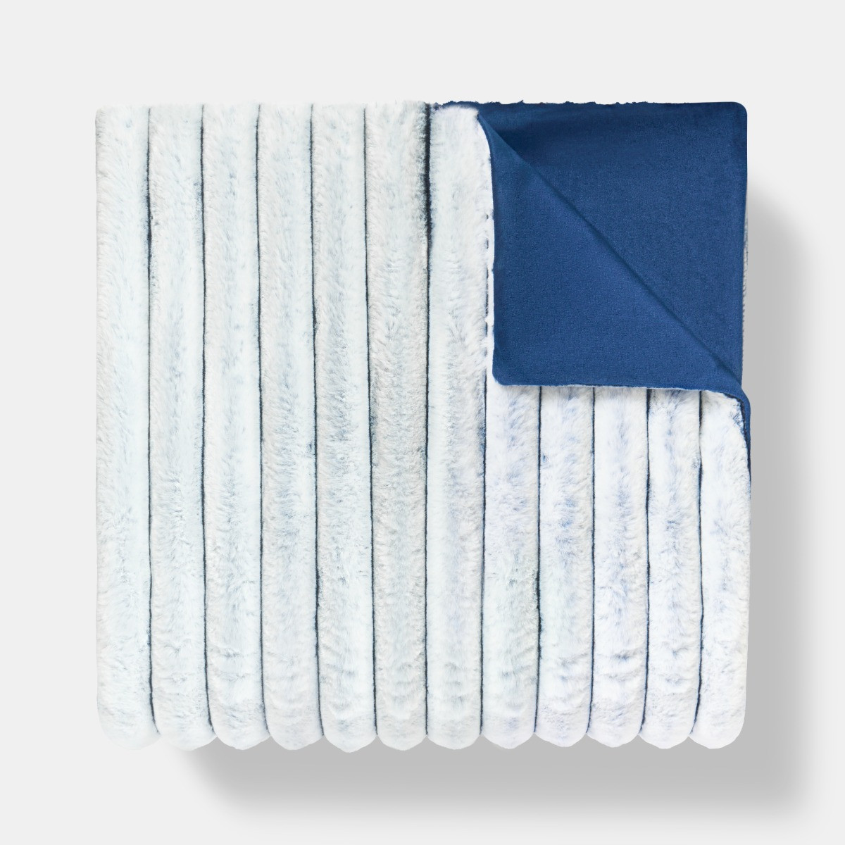 OHS Two Tone Faux Fur Thick Ribbed Throw - Navy/White>