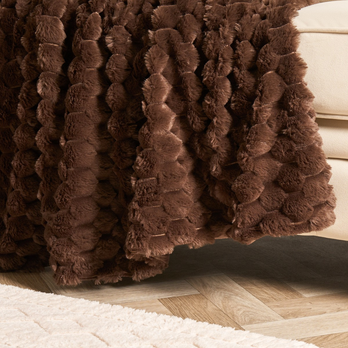 OHS Waffle Faux Fur Throw - Chocolate>
