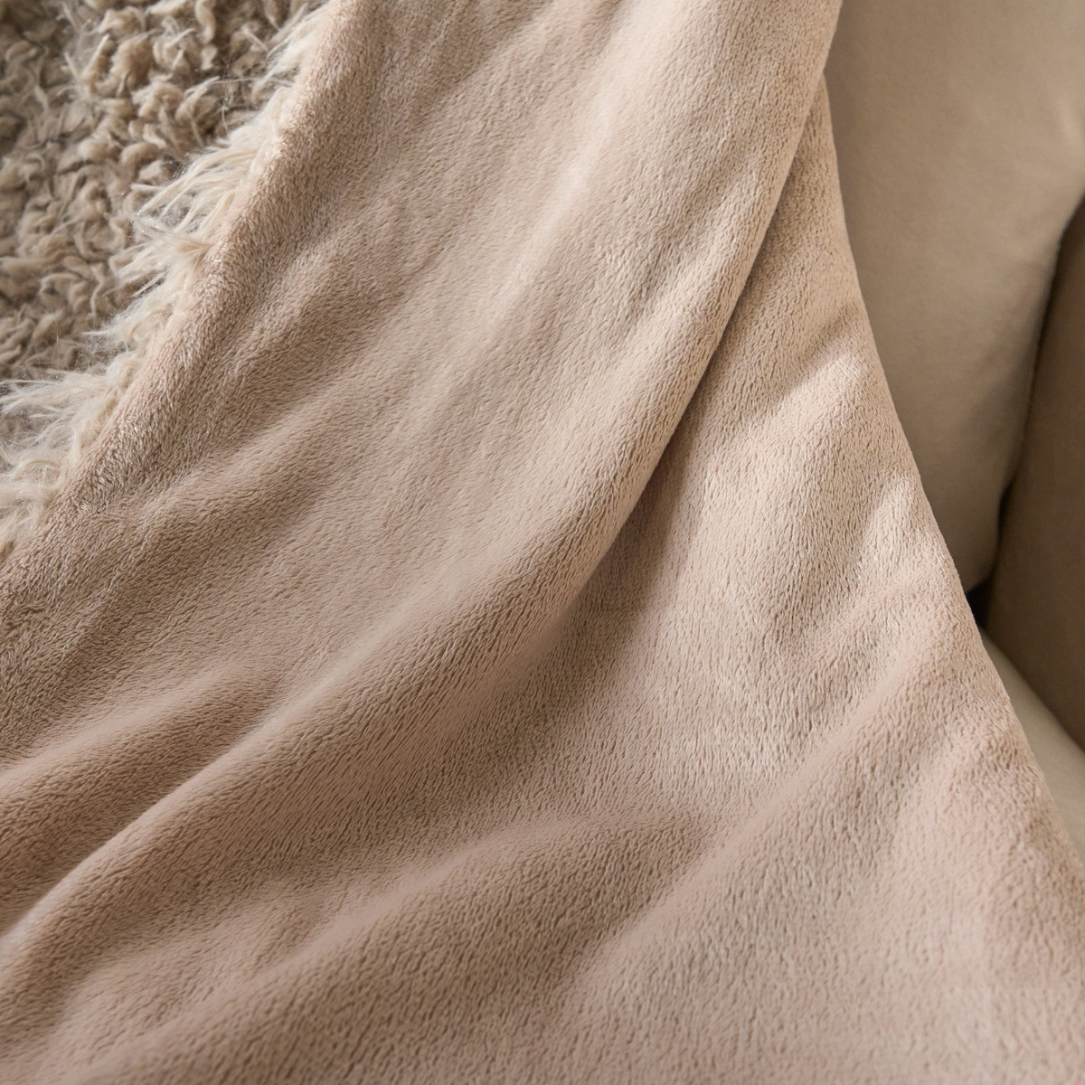 OHS Sofia Faux Fur Throw - Mink>