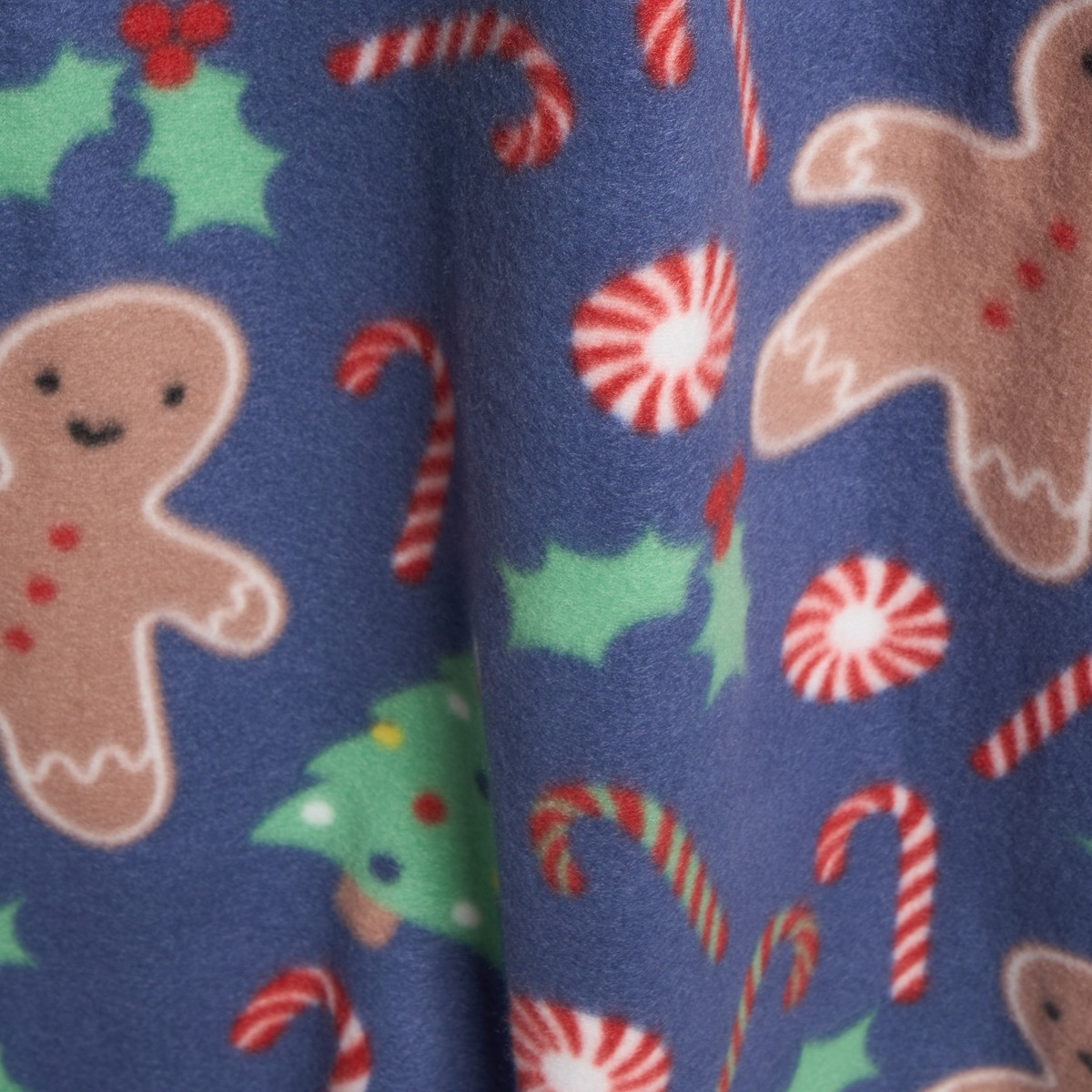 OHS Gingerbread Print Fleece Wearable Blanket - Navy>
