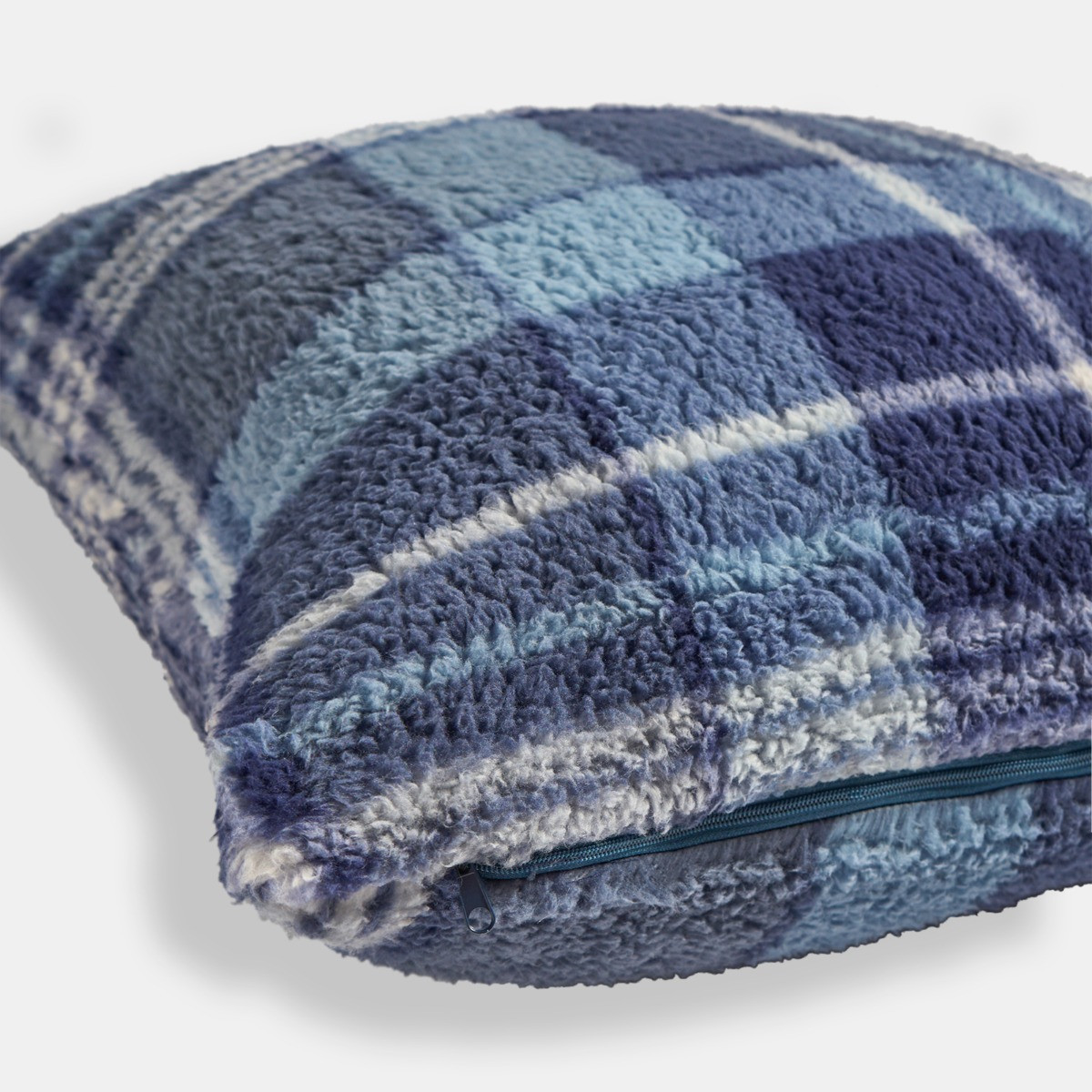 OHS Winter Check Teddy Cushion Covers - Navy>