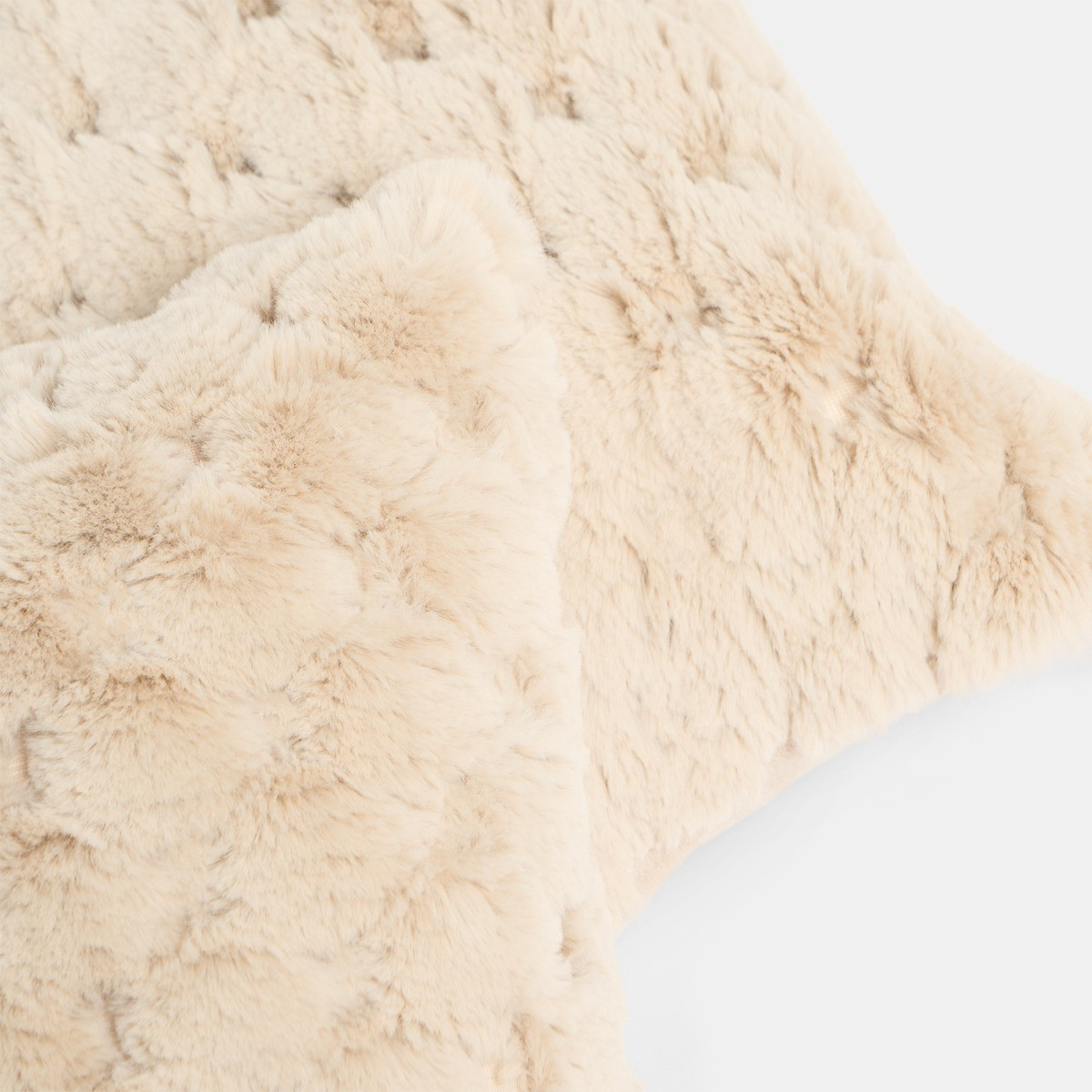 OHS Jumbo Waffle Fur Cushion Covers - Natural>