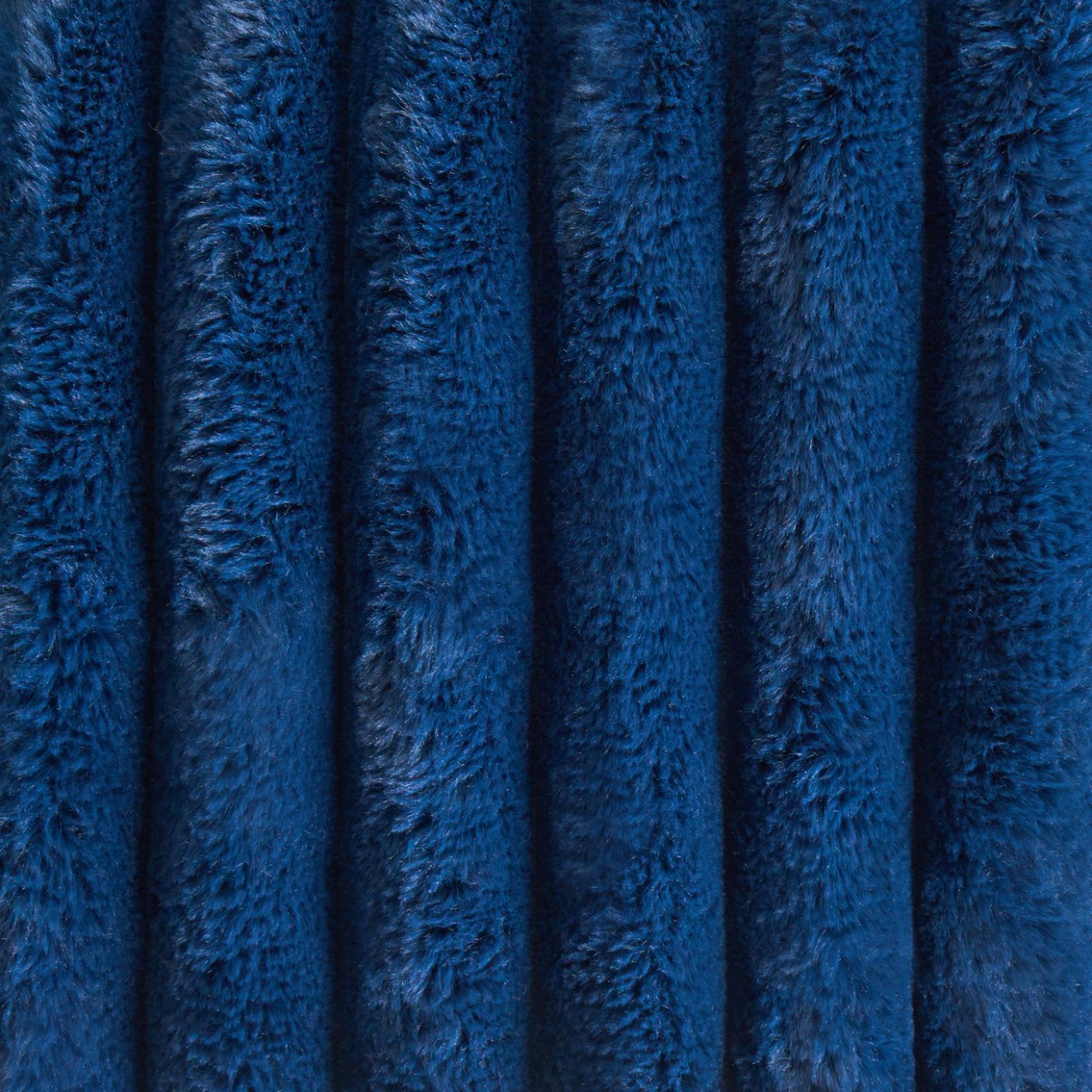 OHS Jumbo Faux Fur Ribbed Throw - Navy>