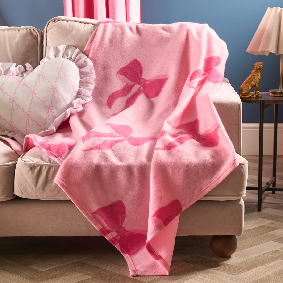  OHS Bow Print Fleece Throw, Pink - 120 x 150cm>