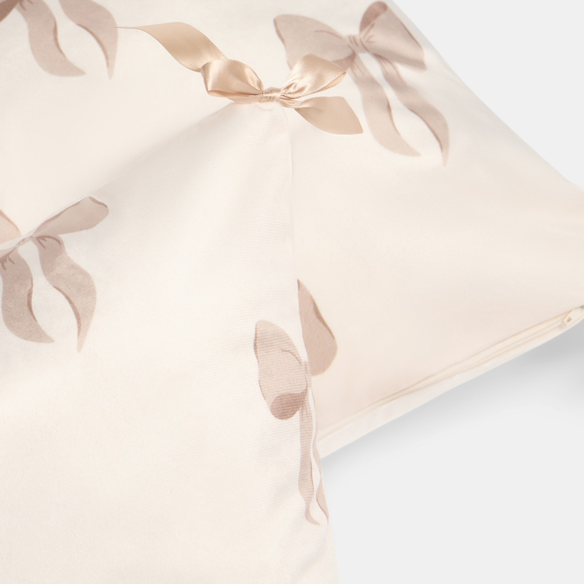 OHS 4 Pack Bow Print Cushion Covers with Cushion - Cream>