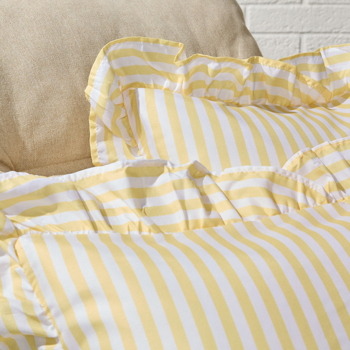 OHS 4 Pack Stripe Print Frill Cushion Covers with Cushion - Lemon>