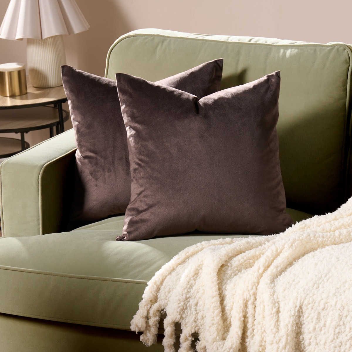 OHS 4 Pack Matte Velvet Cushion Covers with Cushion - Brown>