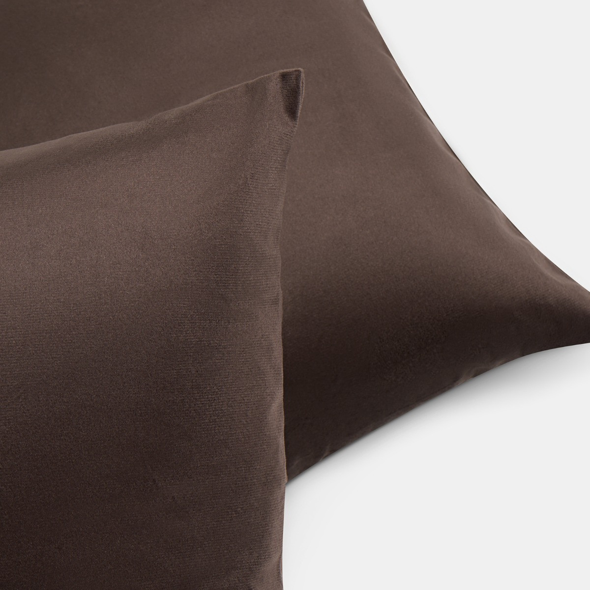 OHS 4 Pack Matte Velvet Cushion Covers with Cushion - Brown>