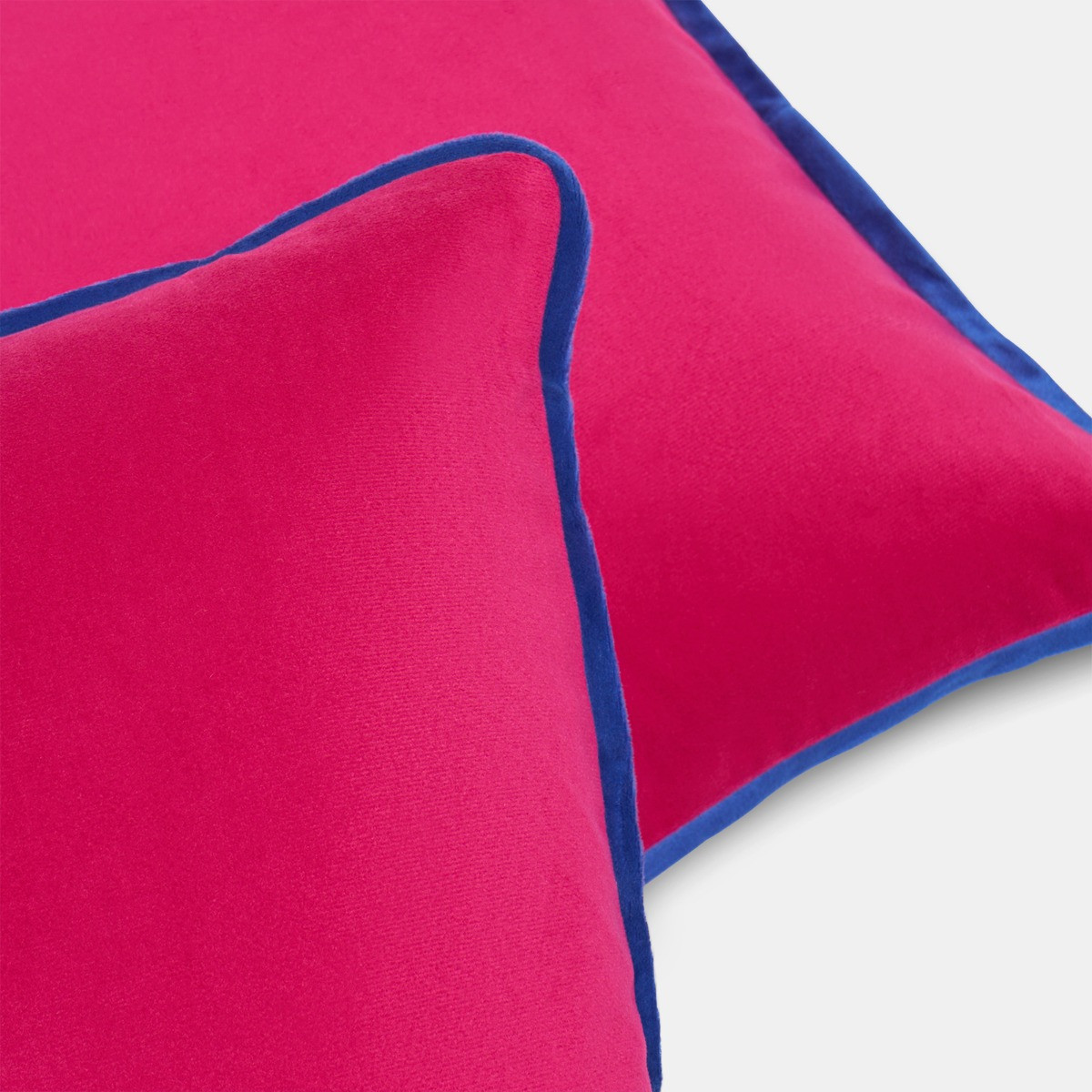OHS 4 Pack Matte Velvet Piped Edge Cushion Covers with Cushion - Hot Pink/Blue>
