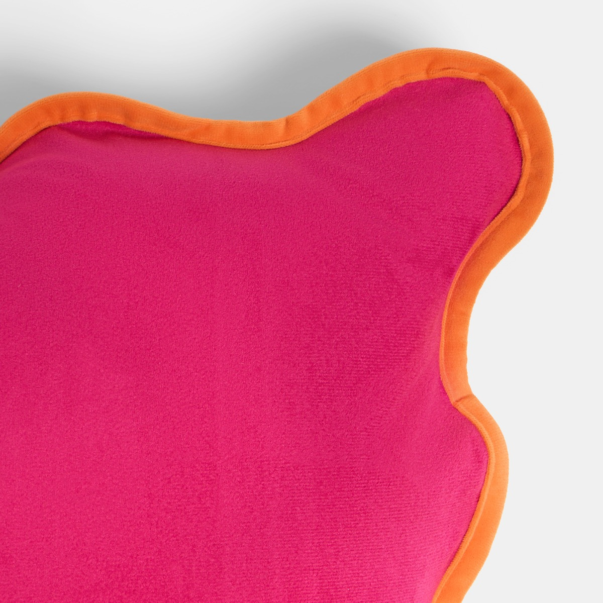OHS 4 Pack Matte Velvet Scallop Edge Cushion Covers with Cushion - Hot Pink/Orange>