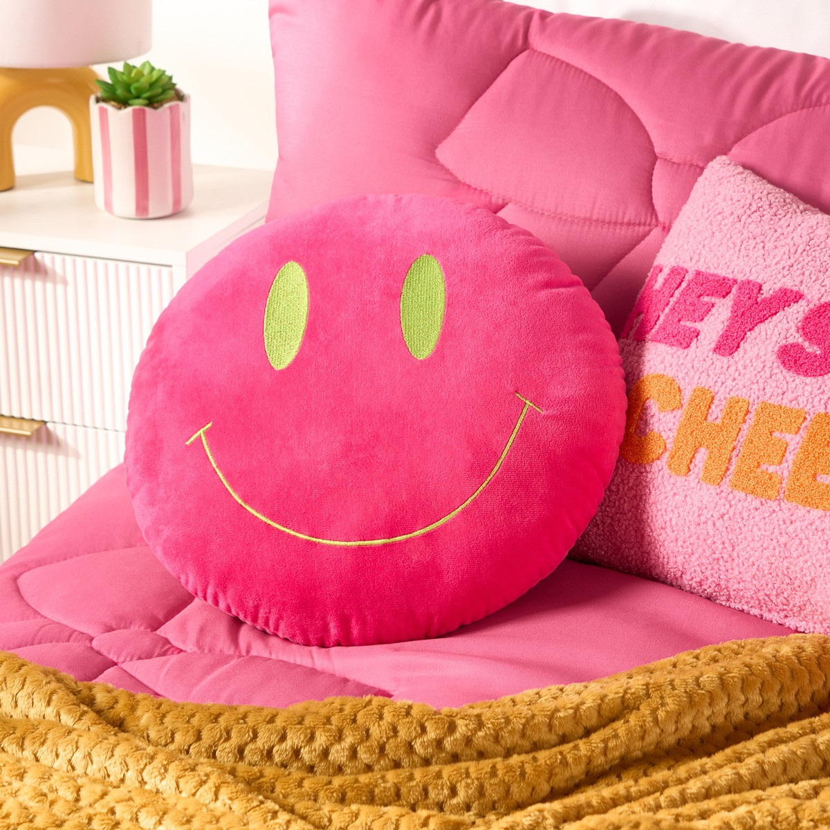 OHS Smiley Face Shape Cushion - Pink/Green>