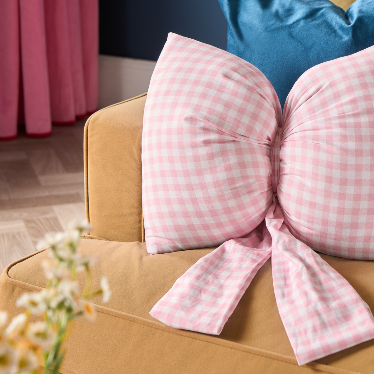 OHS Gingham Print Bow Shaped Cushion - Pink>