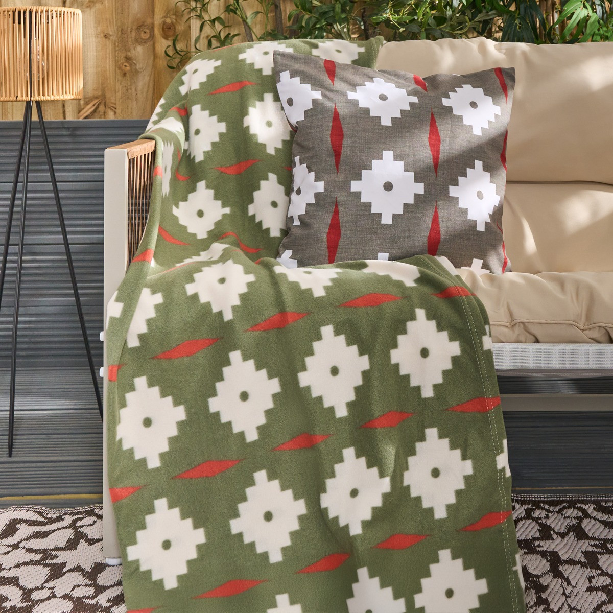 OHS Geometric Tile Print Fleece Throw - Olive>