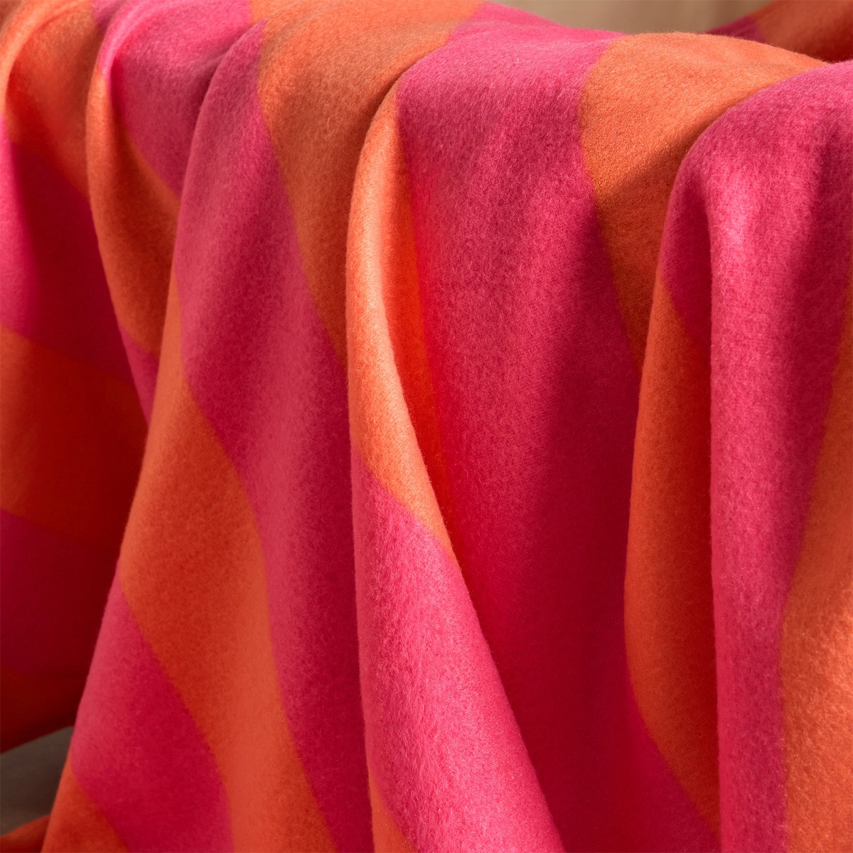 OHS Stripe Fleece Throw - Orange/Pink>