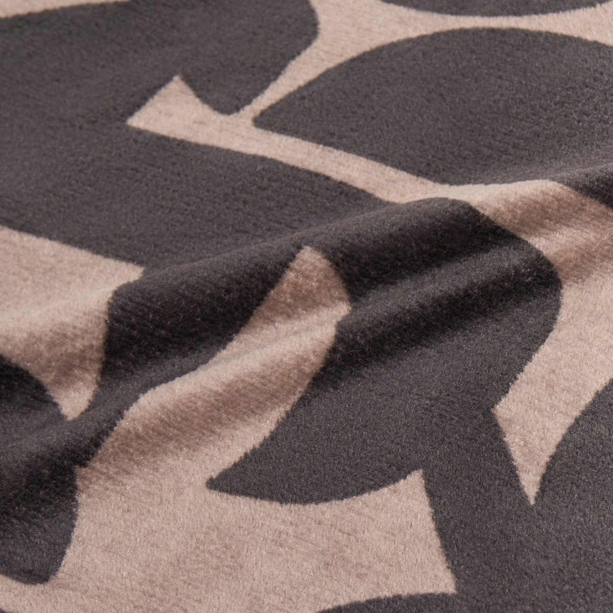 OHS Abstract Print Ultra Soft Throw - Brown>